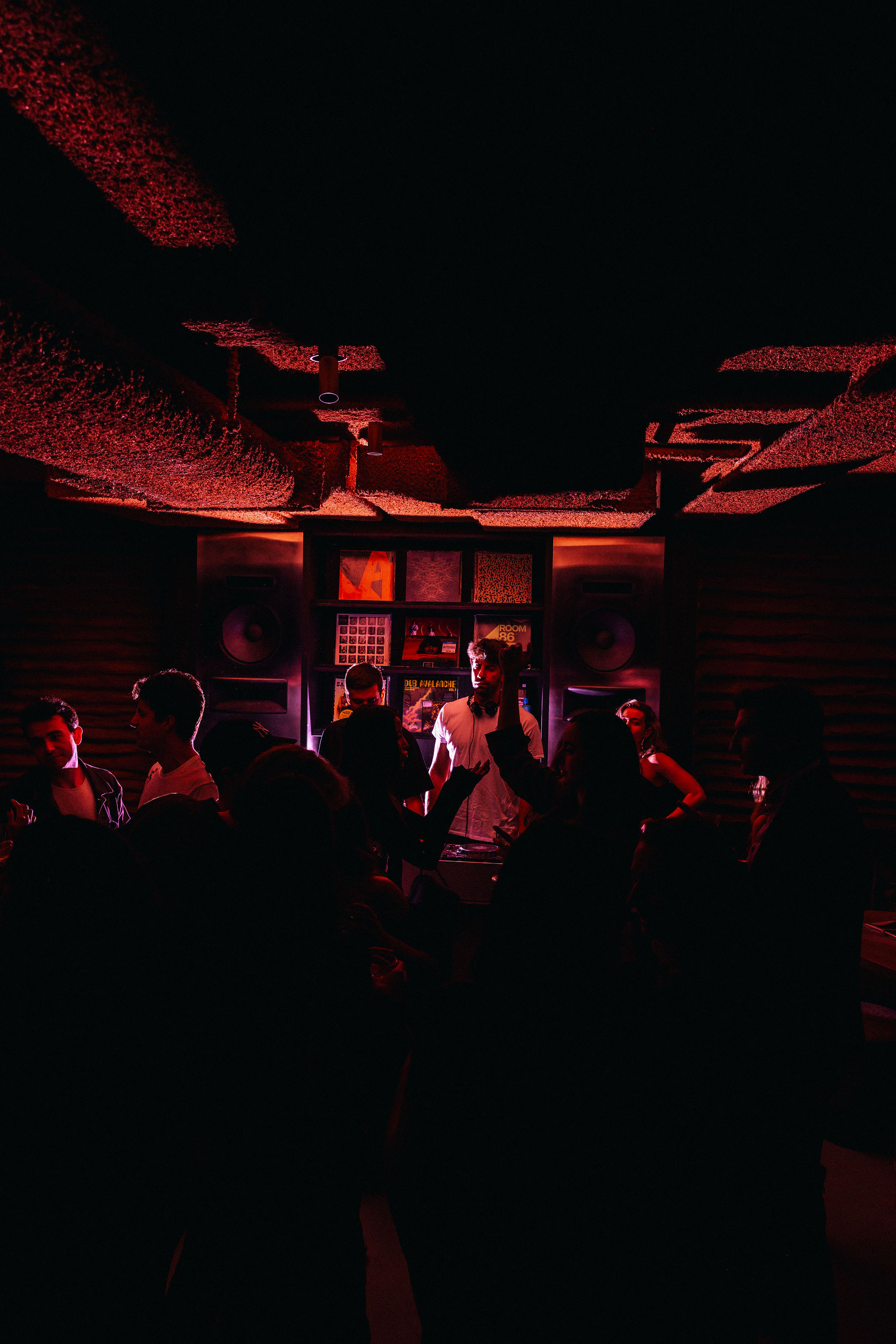 ROOM86 AFTER DARK